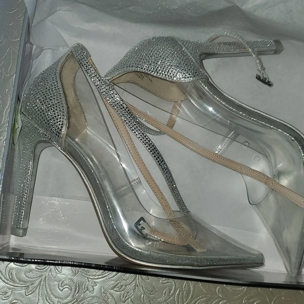 Brand new Jlo Morley Rhinestone Pump.... very light ✨️ elegant shoes 👠 👠 👠 - Picture 13 of 17